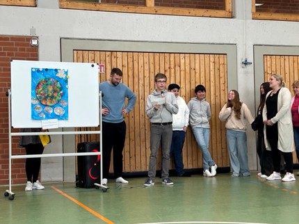 Präsentation vom Friedensplakat